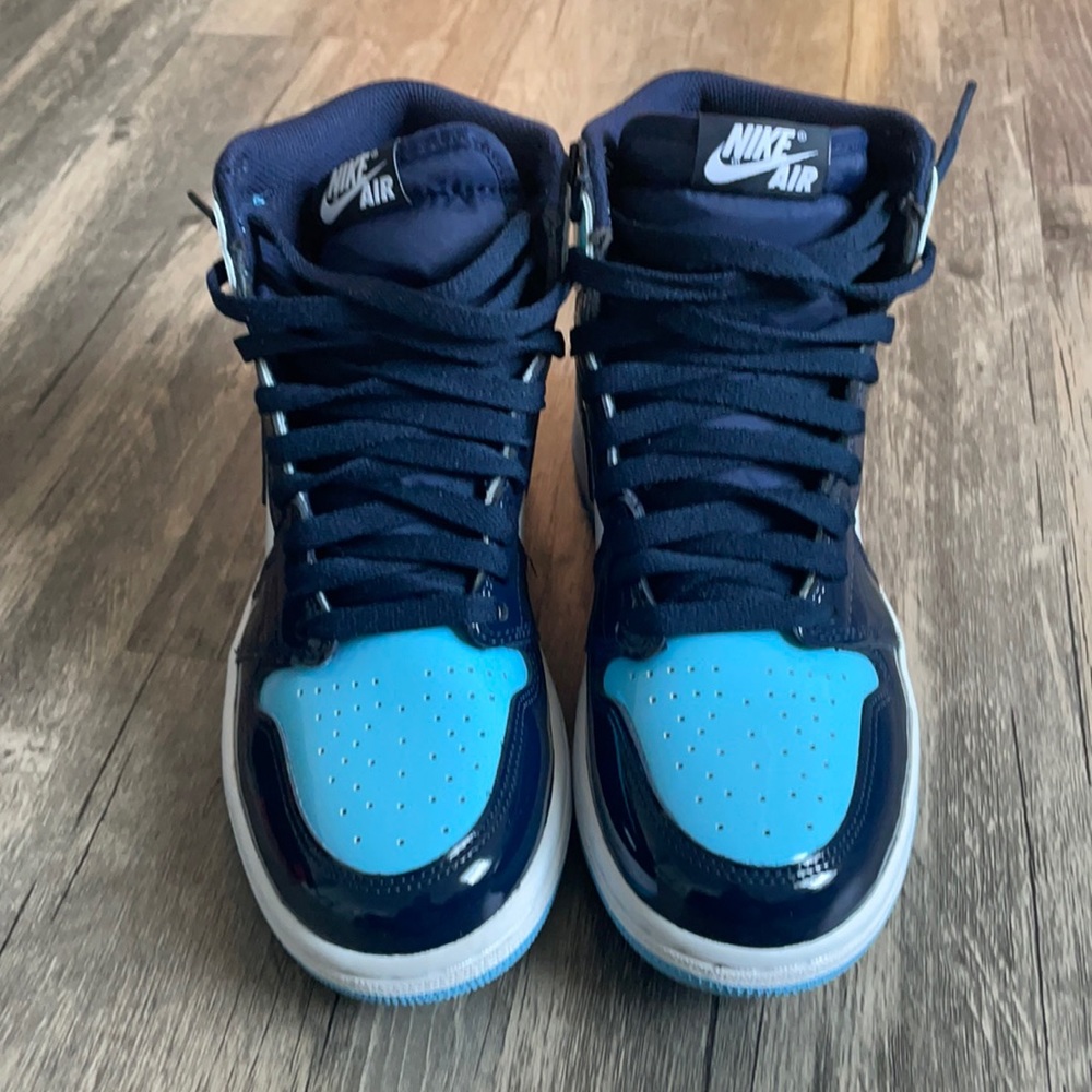 SOLD!!!! DO NOT PURCHASE! Women’s Jordan 1 High OG Obsidian/Blue Chill White.